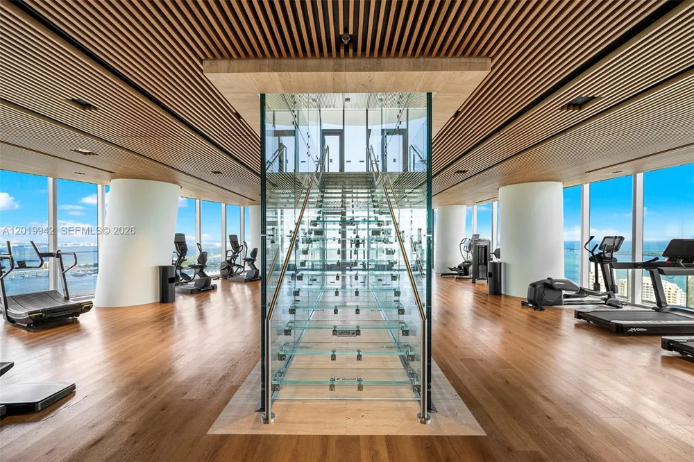 300 Biscayne Blvd Way #1605 Miami, FL 33131
