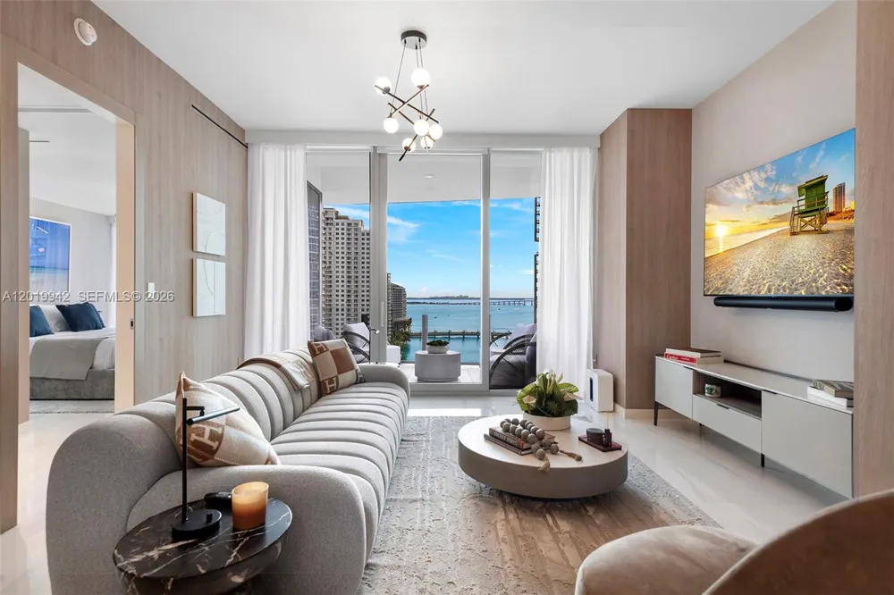 300 Biscayne Blvd Way #1605 Miami, FL 33131