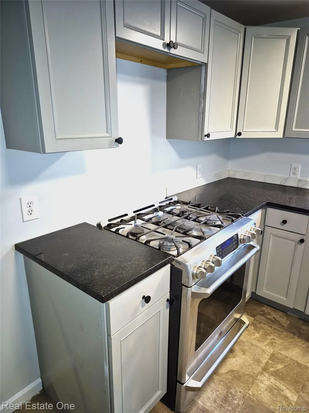 51 Elizabeth Street River Rouge City, MI 48218