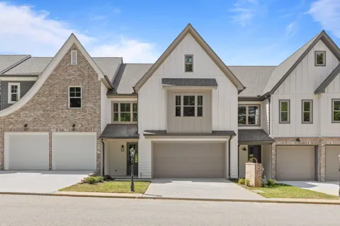 9702 Dutton Lane