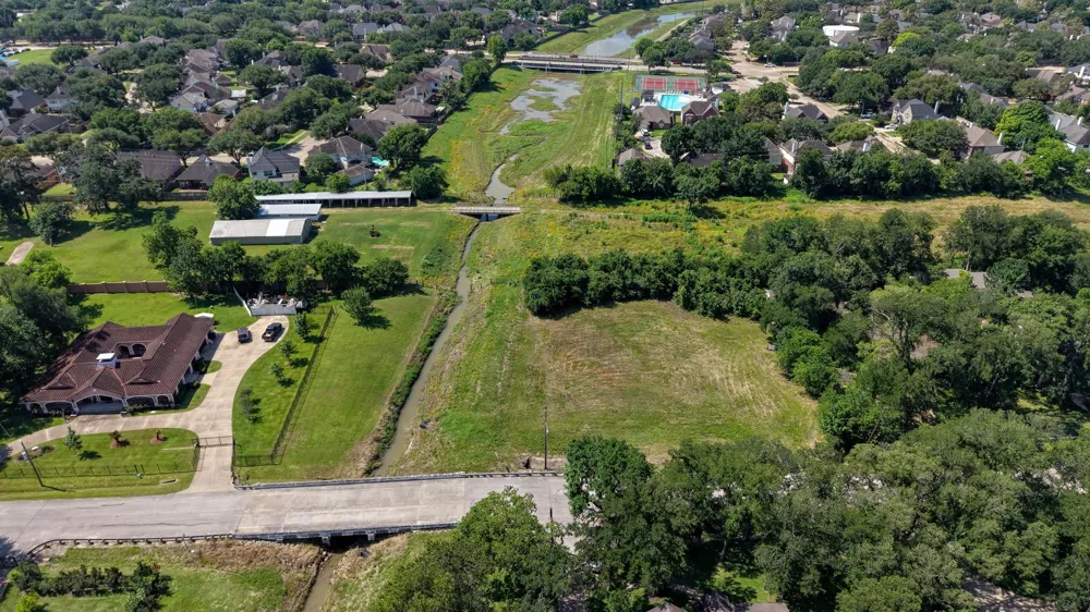 15721 Oleta Lane Sugar Land, TX 77498