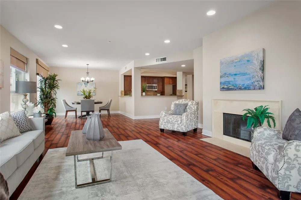 11115 Acama #207 Studio City, CA 91602