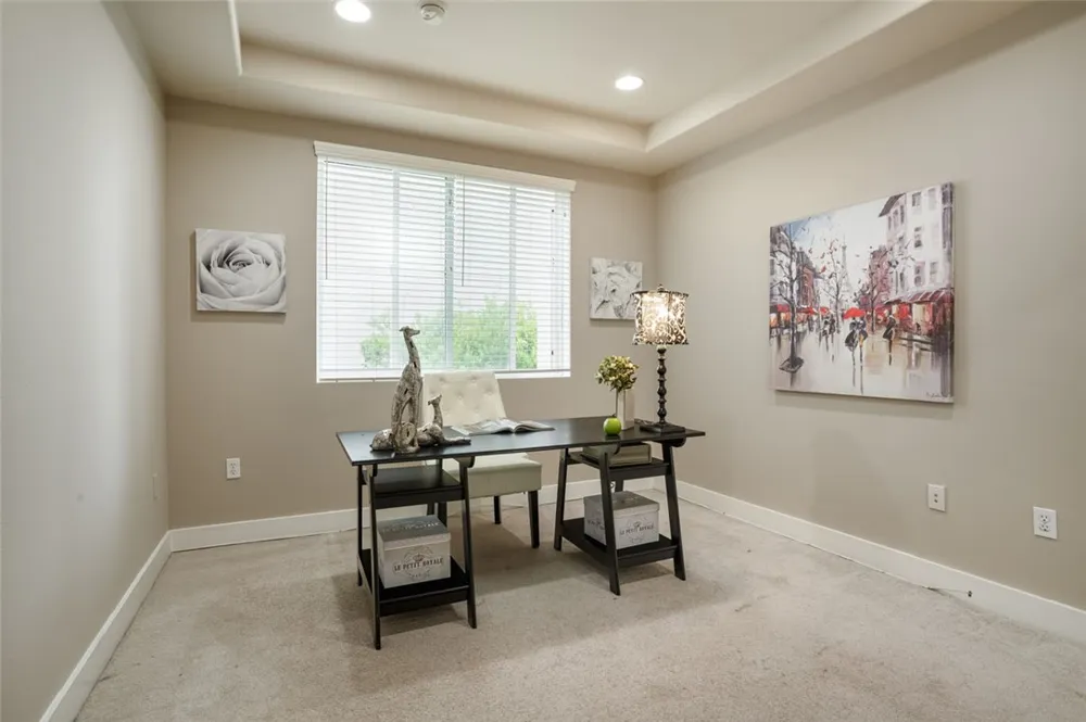 11115 Acama #207 Studio City, CA 91602