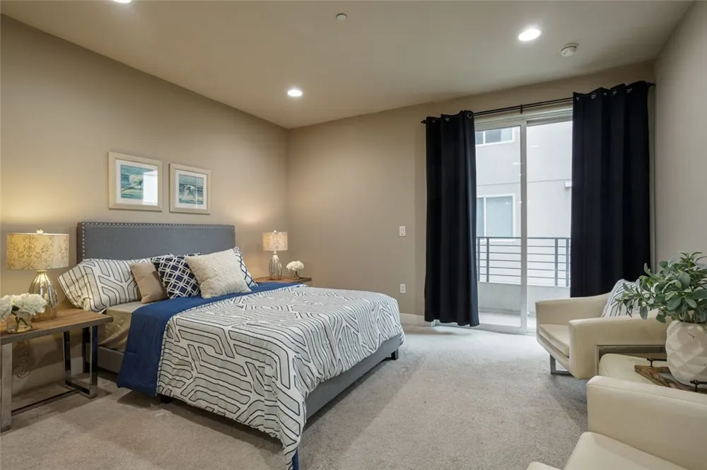 11115 Acama #207 Studio City, CA 91602
