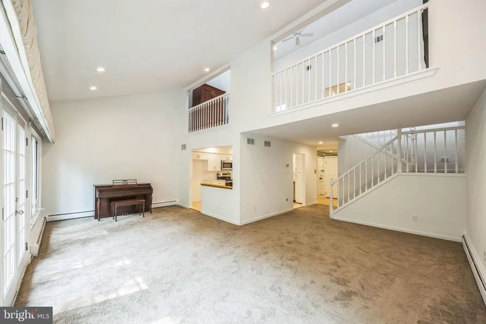 24 CENTURA Cherry Hill, NJ 08003