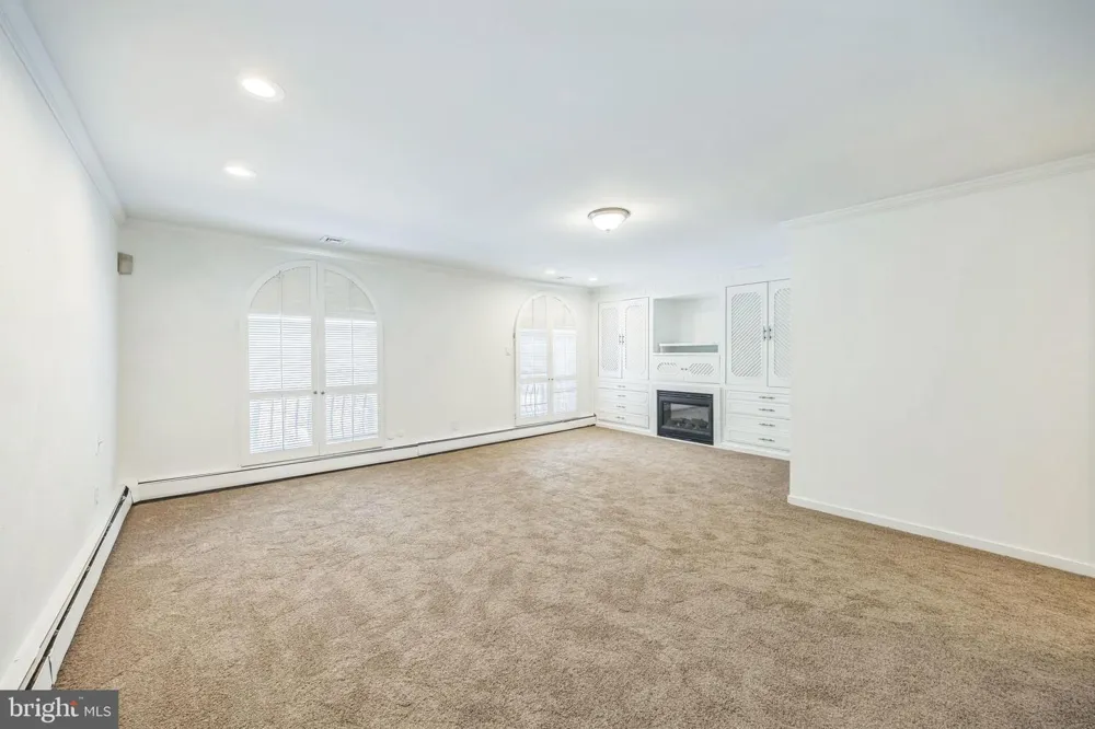 24 CENTURA Cherry Hill, NJ 08003