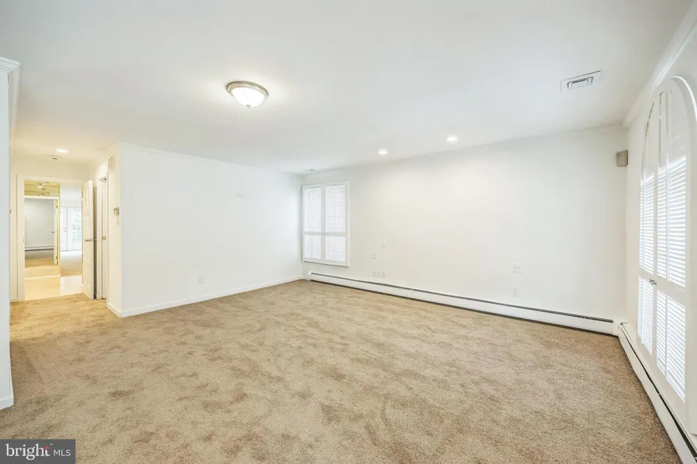 24 CENTURA Cherry Hill, NJ 08003