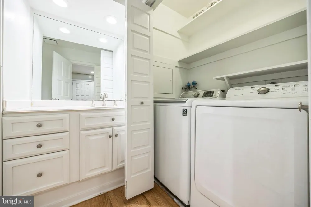 24 CENTURA Cherry Hill, NJ 08003