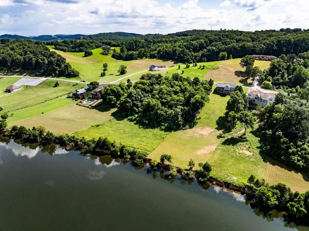 72 Espalier Drive Decatur, TN 37322