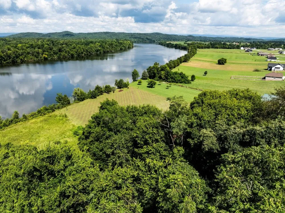 72 Espalier Drive Decatur, TN 37322