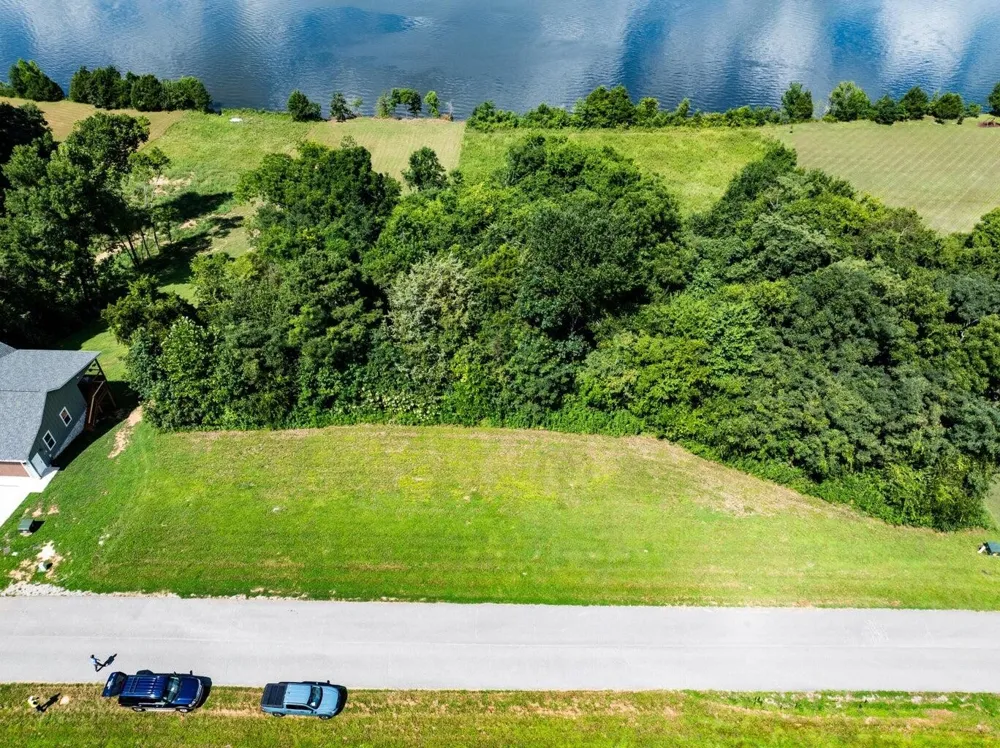 72 Espalier Drive Decatur, TN 37322