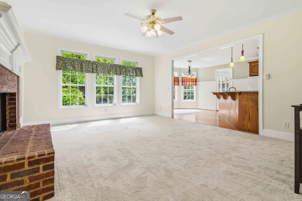 5 Whipporwill DR Oxford, GA 30054