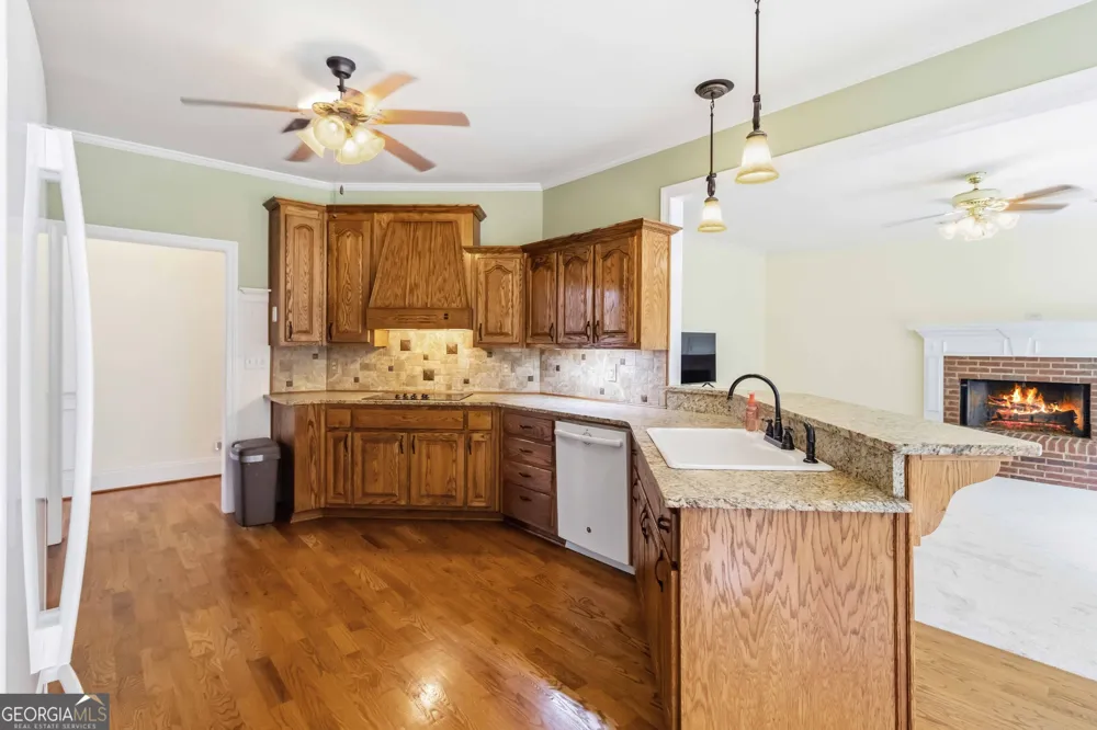 5 Whipporwill DR Oxford, GA 30054