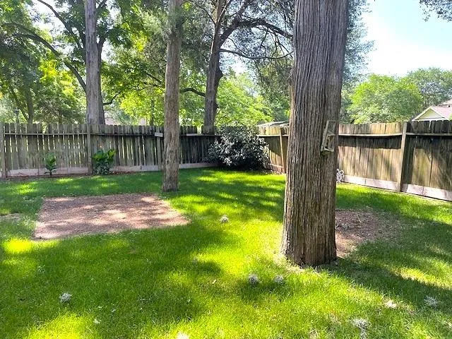 6211 Gresham Street Wallis, TX 77485