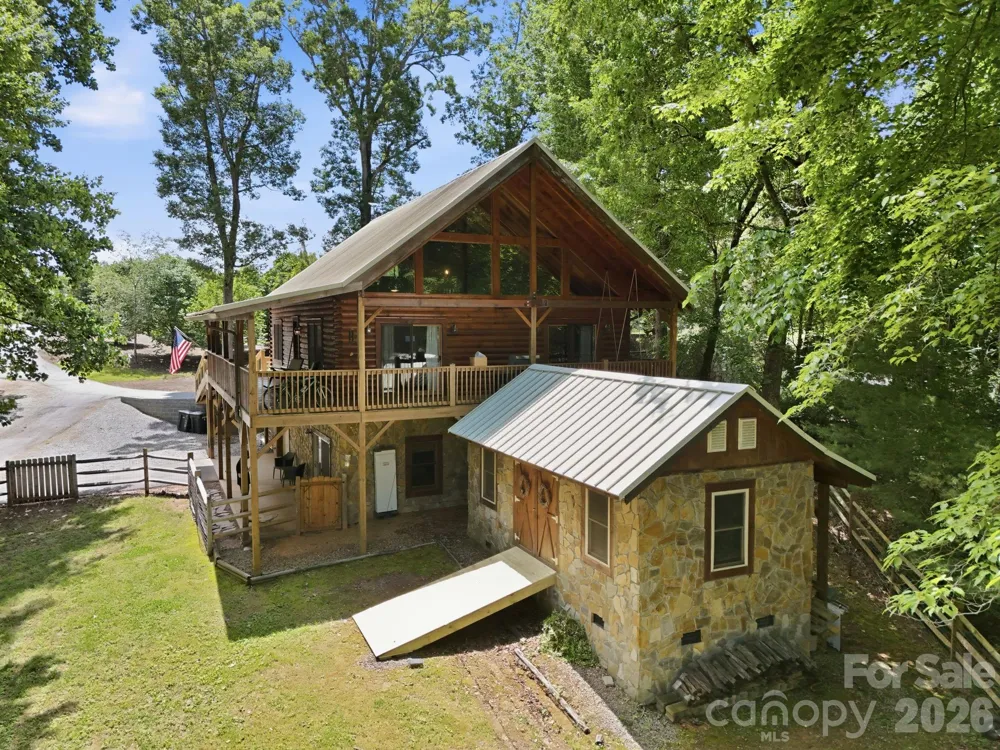 25 Theresa Terrace Road Nebo, NC 28761