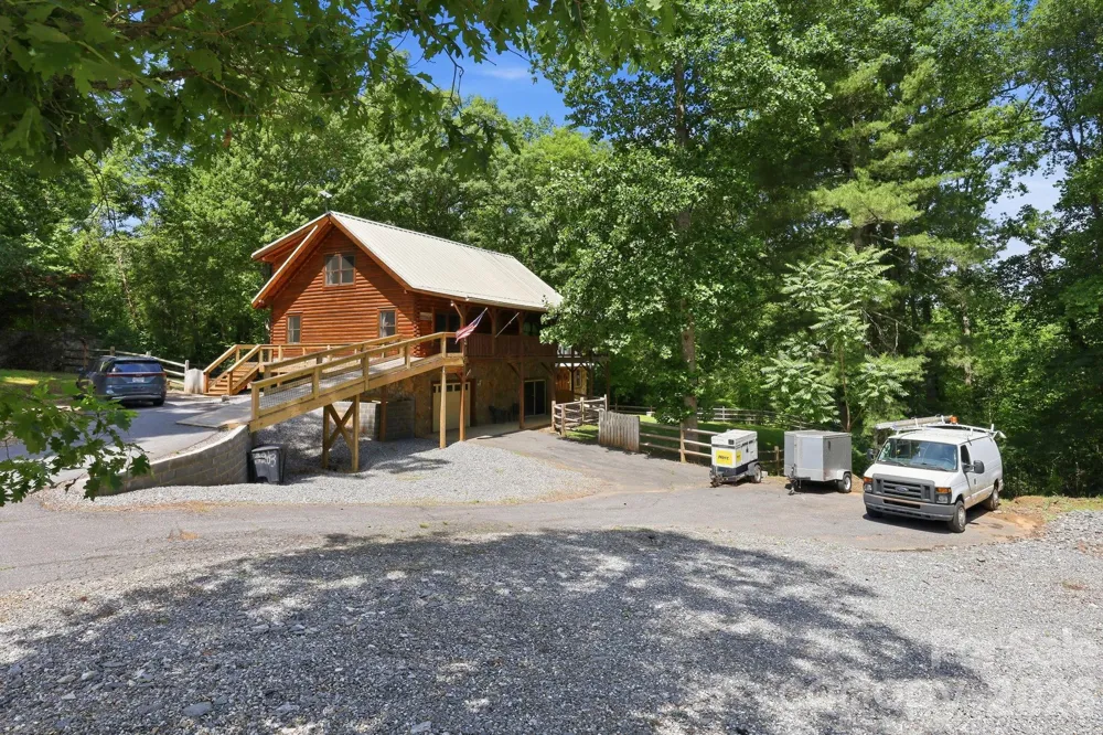 25 Theresa Terrace Road Nebo, NC 28761