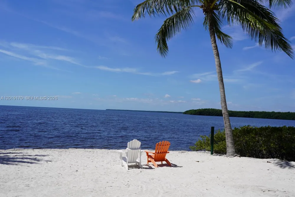 6206 Paradise Point Dr Palmetto Bay, FL 33157