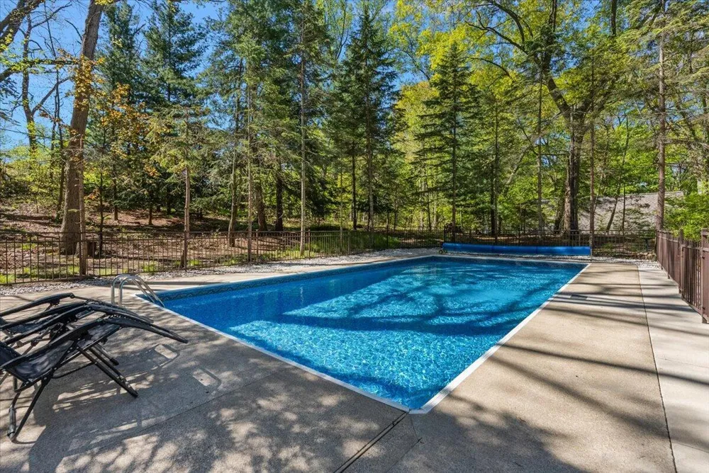 9555 Dunewood Drive Bridgman City, MI 49106