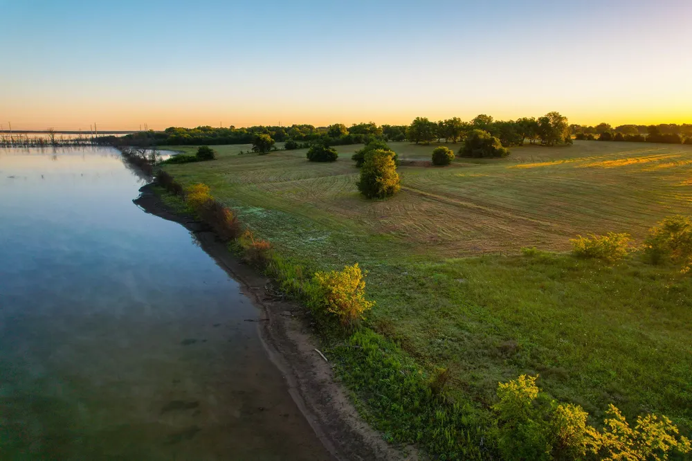 2000 County Road 2950 Dodd City, TX 75438