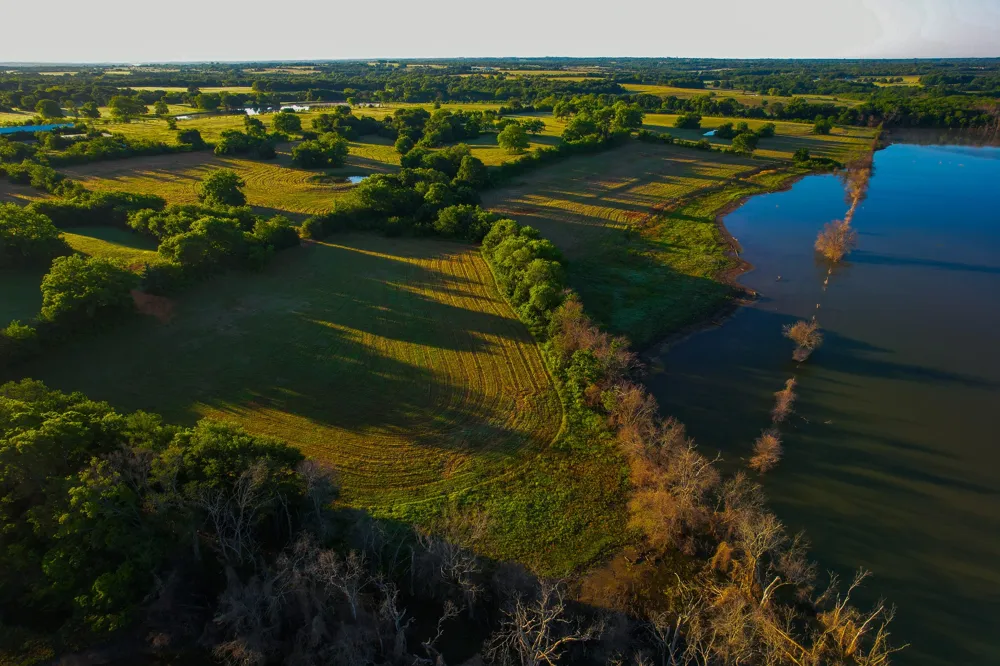 2000 County Road 2950 Dodd City, TX 75438