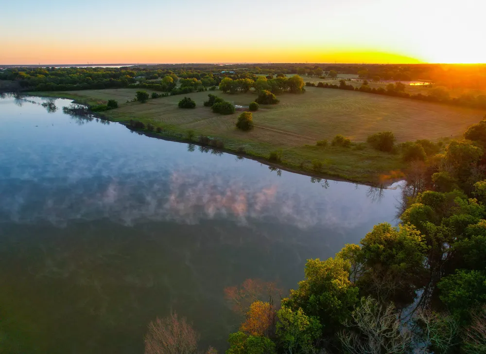 2000 County Road 2950 Dodd City, TX 75438