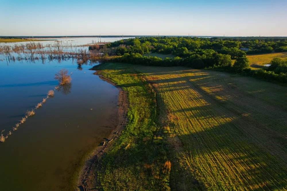 2000 County Road 2950 Dodd City, TX 75438