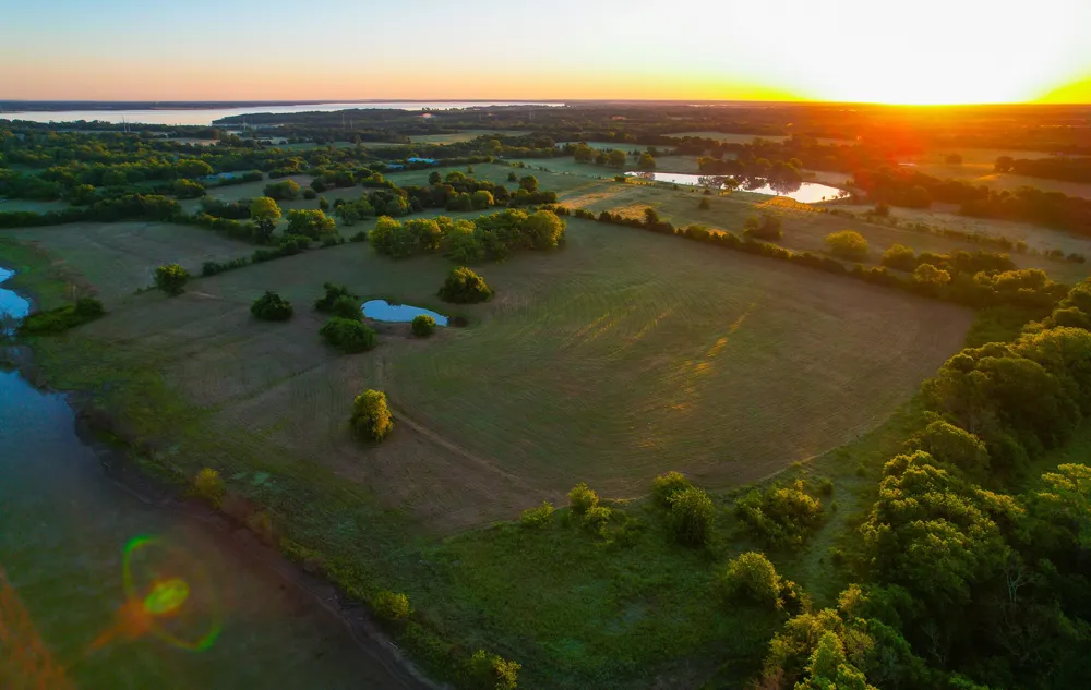 2000 County Road 2950 Dodd City, TX 75438