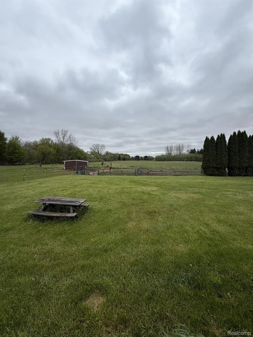 5200 Mayville Road Koylton Township, MI 48760