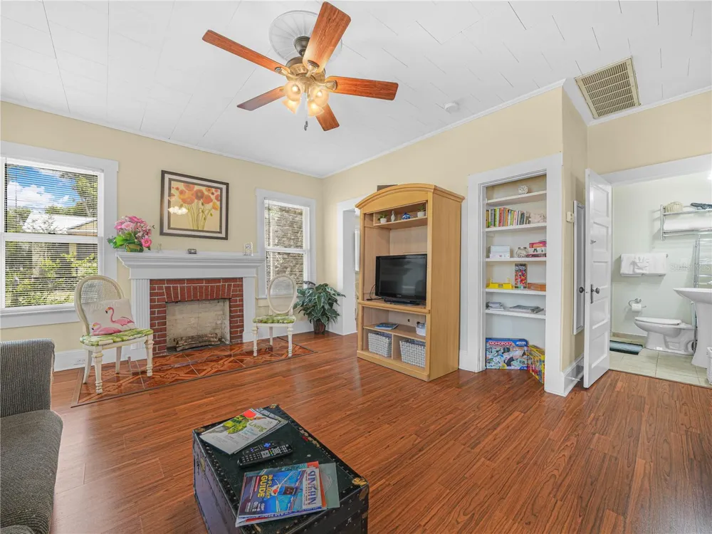 221 CITRUS GROVE BOULEVARD S Polk City, FL 33868