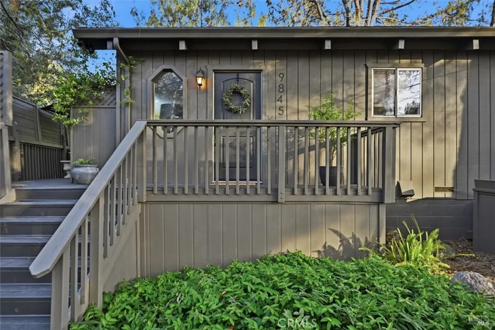 9845 Siskiyou Court Kelseyville, CA 95451