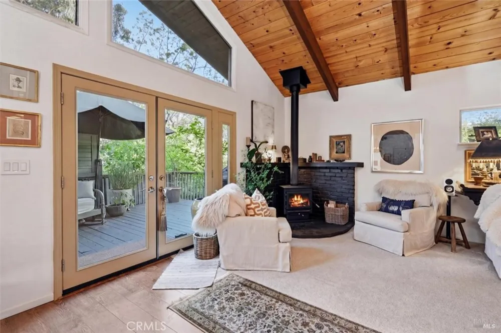 9845 Siskiyou Court Kelseyville, CA 95451