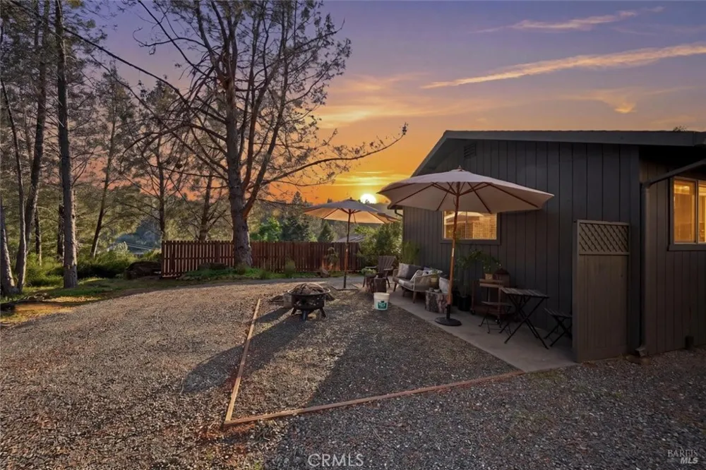 9845 Siskiyou Court Kelseyville, CA 95451