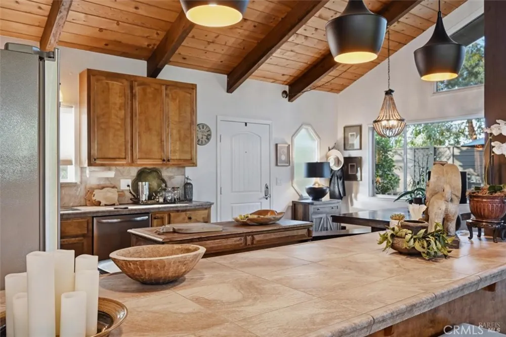 9845 Siskiyou Court Kelseyville, CA 95451
