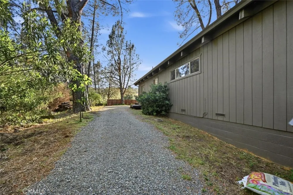 9845 Siskiyou Court Kelseyville, CA 95451