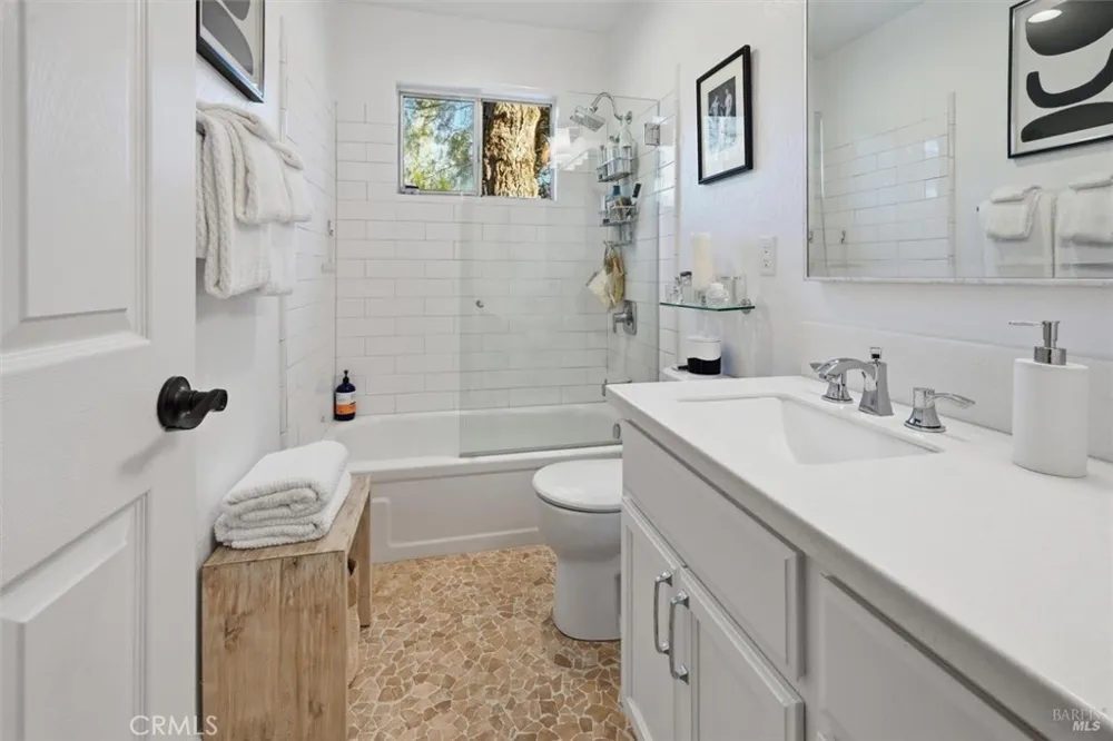 9845 Siskiyou Court Kelseyville, CA 95451