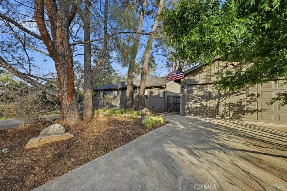 9845 Siskiyou Court Kelseyville, CA 95451