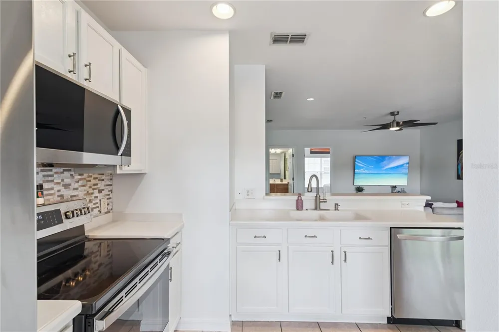 335 LANSBROOK LANE Winter Springs, FL 32708