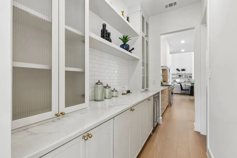 6402 Kenwood Avenue Dallas, TX 75214