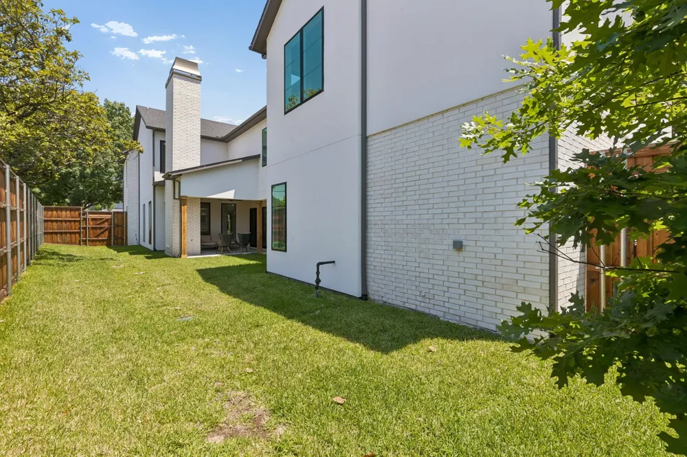 6402 Kenwood Avenue Dallas, TX 75214