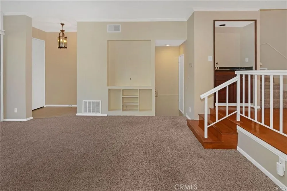 21800 Marylee #59 Woodland Hills, CA 91367