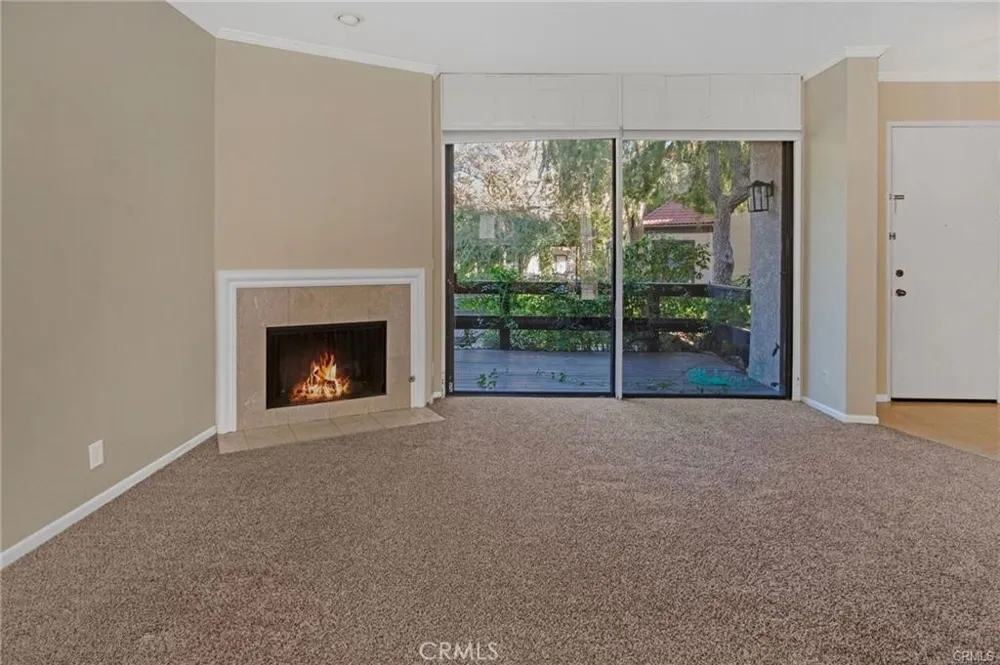 21800 Marylee #59 Woodland Hills, CA 91367