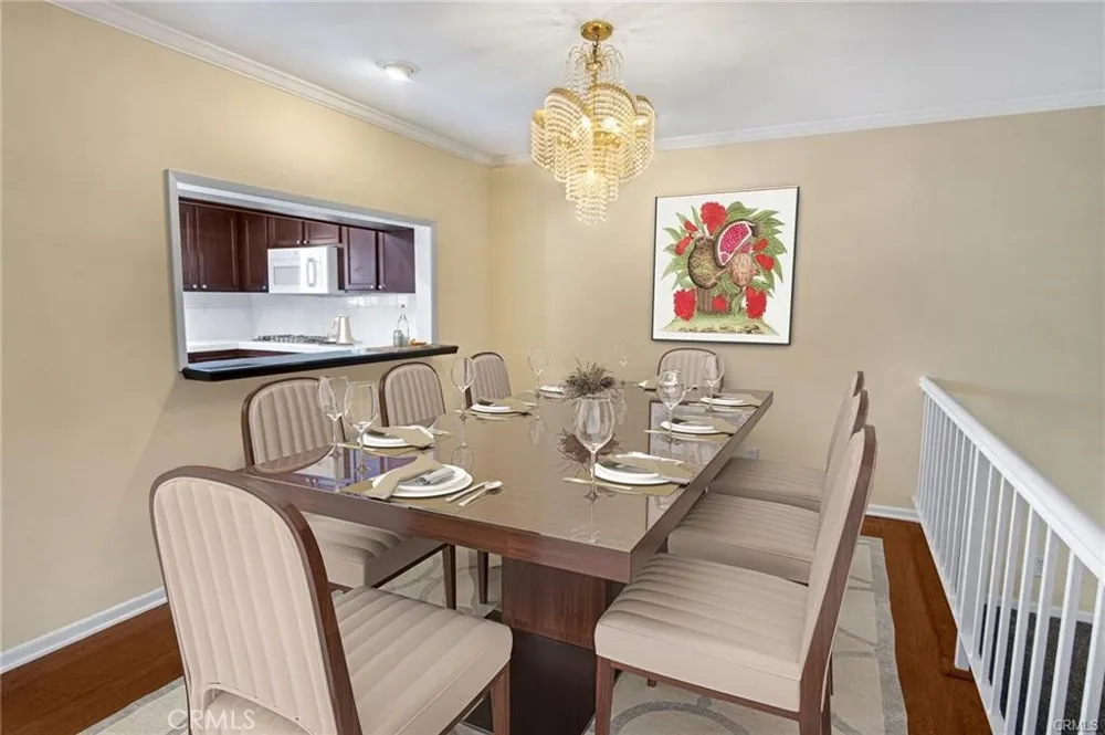 21800 Marylee #59 Woodland Hills, CA 91367