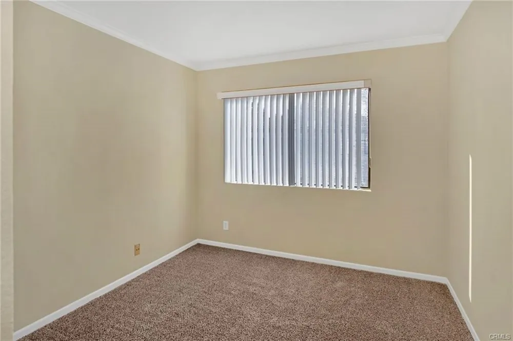 21800 Marylee #59 Woodland Hills, CA 91367
