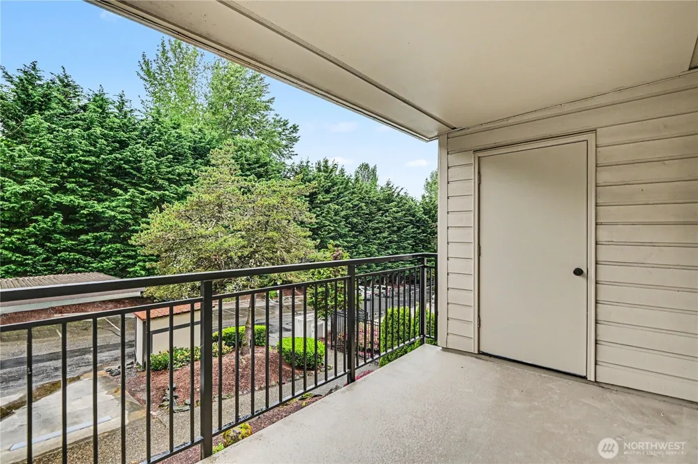 13616 NE 7th Street #E3 Bellevue, WA 98005