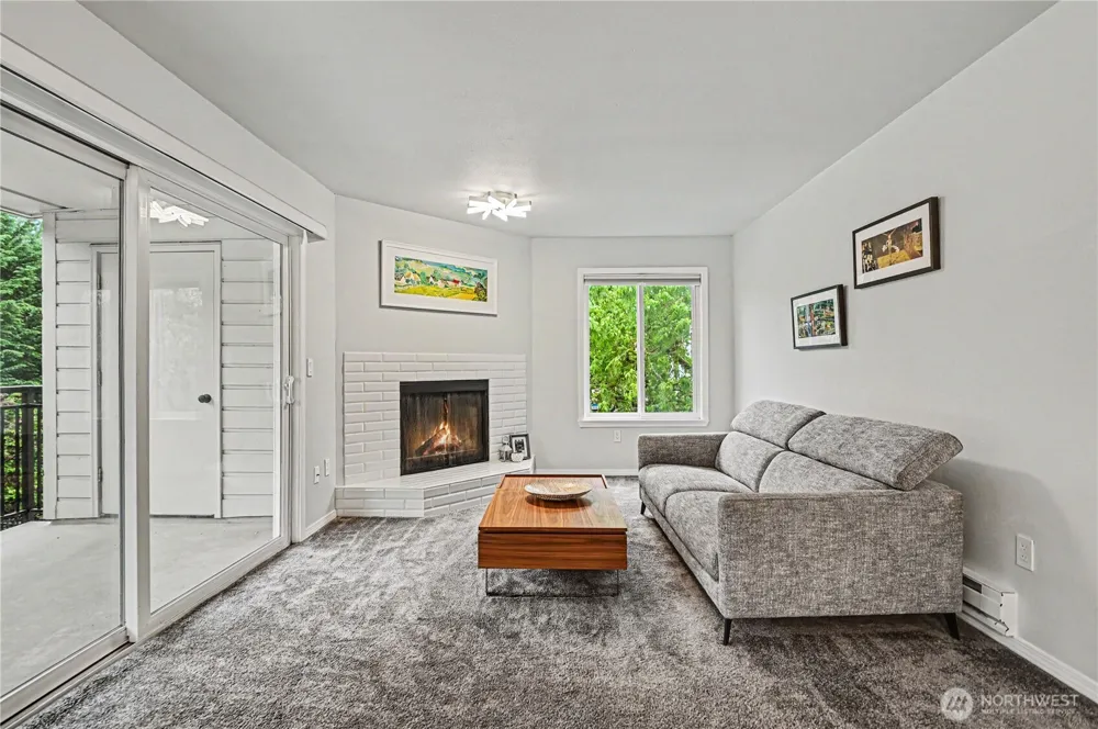 13616 NE 7th Street #E3 Bellevue, WA 98005