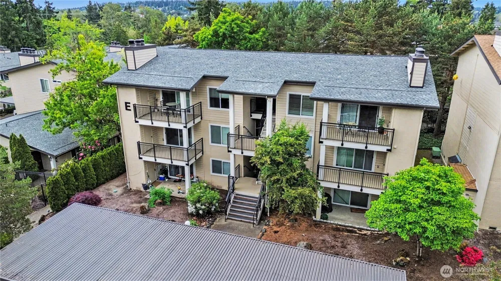 13616 NE 7th Street #E3 Bellevue, WA 98005