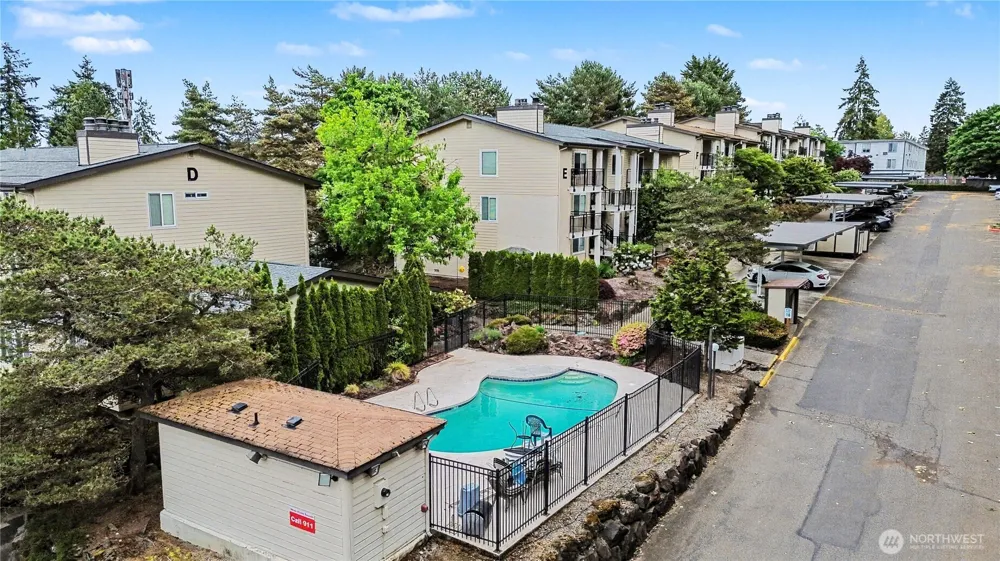 13616 NE 7th Street #E3 Bellevue, WA 98005