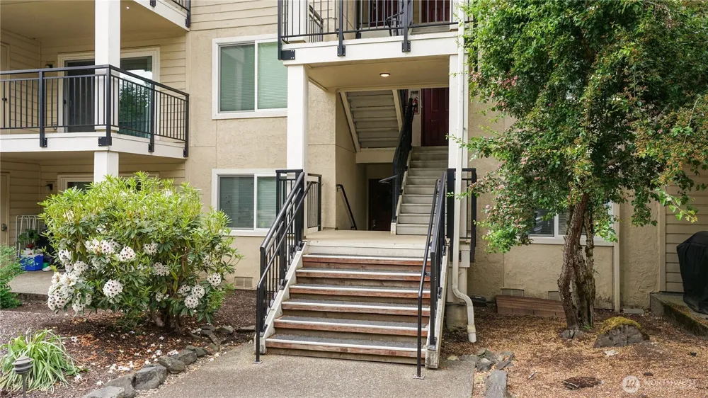 13616 NE 7th Street #E3 Bellevue, WA 98005