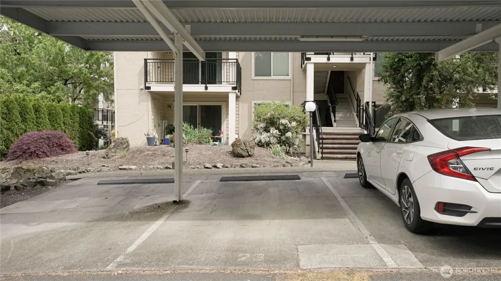 13616 NE 7th Street #E3 Bellevue, WA 98005