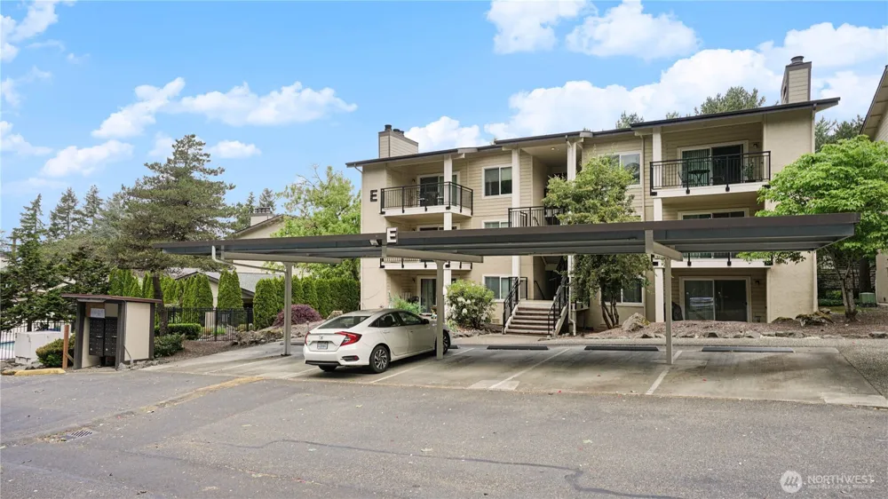 13616 NE 7th Street #E3 Bellevue, WA 98005